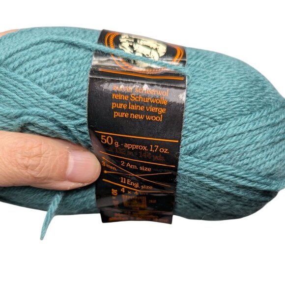 Lot of 11 Nevada Grand Prix Teal Turquoise Pure New Wool Skein Yarn 1.7oz 144 yd - Picture 5 of 7
